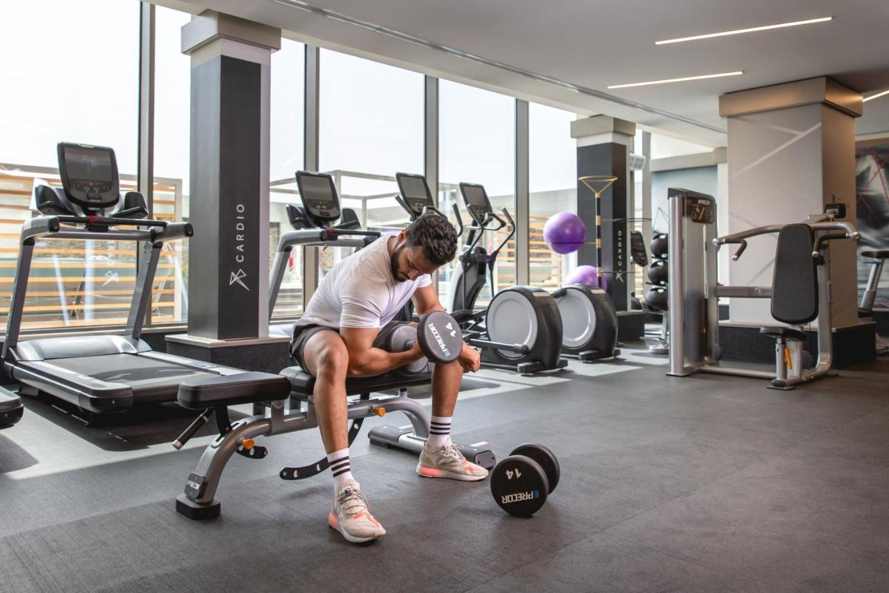 Jeddah Marriott Hotel Madinah Road Jidá Exterior foto The gym at the hotel