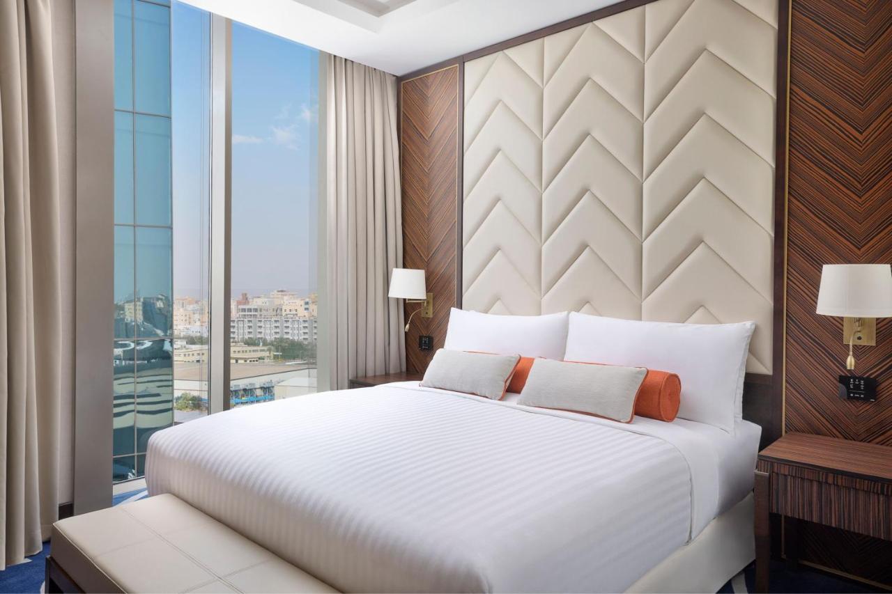 Jeddah Marriott Hotel Madinah Road Jidá Exterior foto A bedroom at the hotel