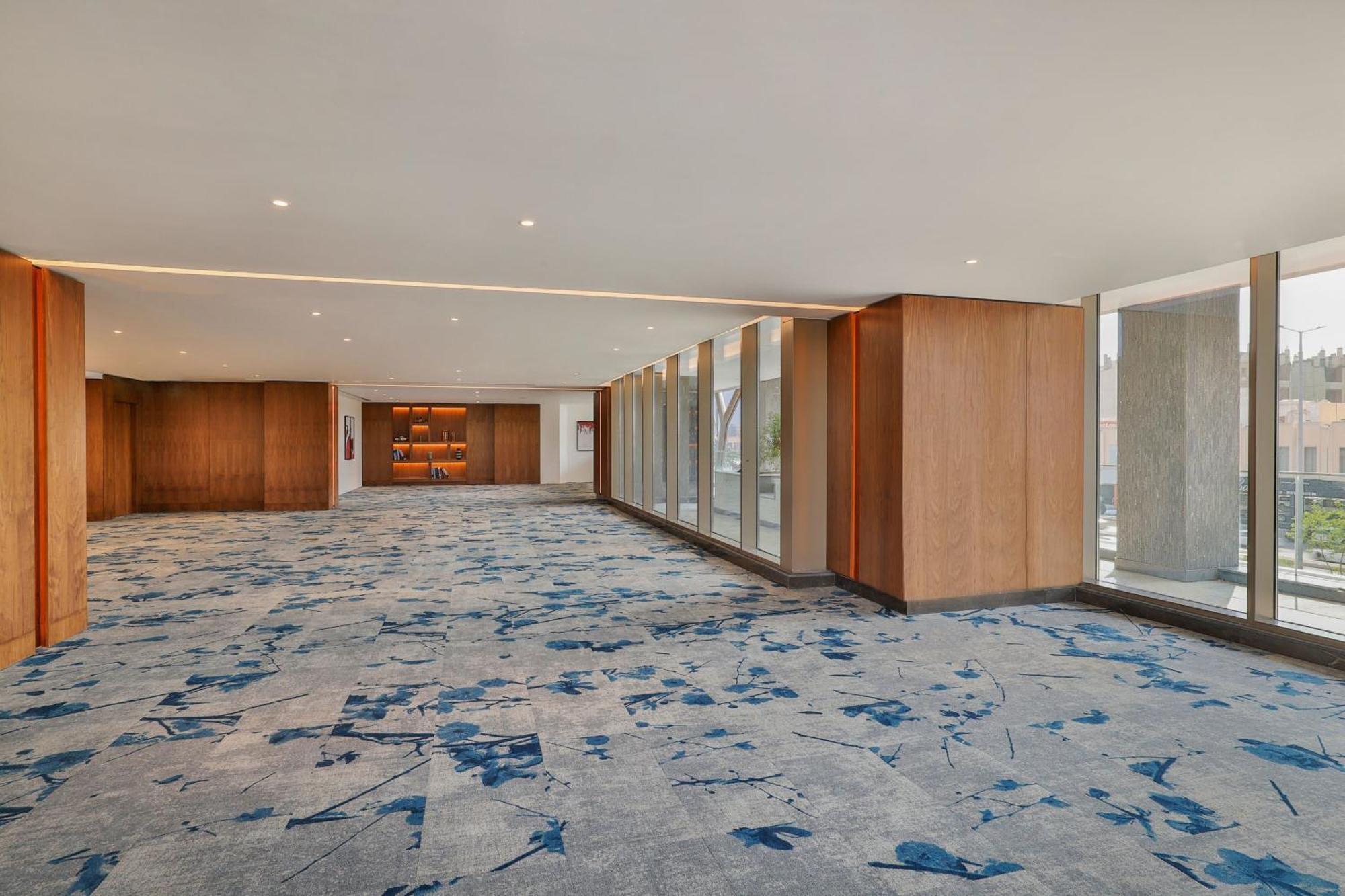 Jeddah Marriott Hotel Madinah Road Jidá Exterior foto The interior of the hotel